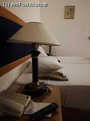 [P06] Lampa camera » foto by Bolle
 - 
<span class="allrVoted glyphicon glyphicon-heart hidden" id="av1010630"></span>
<a class="m-l-10 hidden" id="sv1010630" onclick="voting_Foto_DelVot(,1010630,394)" role="button">șterge vot <span class="glyphicon glyphicon-remove"></span></a>
<a id="v91010630" class=" c-red"  onclick="voting_Foto_SetVot(1010630)" role="button"><span class="glyphicon glyphicon-heart-empty"></span> <b>LIKE</b> = Votează poza</a> <img class="hidden"  id="f1010630W9" src="/imagini/loader.gif" border="0" /><span class="AjErrMes hidden" id="e1010630ErM"></span>