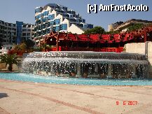 [P04] O parte din hotel, discoteca sub cascada si restaurantul chinezesc - vedere de la piscina » foto by valeria
 - 
<span class="allrVoted glyphicon glyphicon-heart hidden" id="av7202"></span>
<a class="m-l-10 hidden" id="sv7202" onclick="voting_Foto_DelVot(,7202,4)" role="button">șterge vot <span class="glyphicon glyphicon-remove"></span></a>
<a id="v97202" class=" c-red"  onclick="voting_Foto_SetVot(7202)" role="button"><span class="glyphicon glyphicon-heart-empty"></span> <b>LIKE</b> = Votează poza</a> <img class="hidden"  id="f7202W9" src="/imagini/loader.gif" border="0" /><span class="AjErrMes hidden" id="e7202ErM"></span>