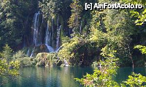 [P04] O altă cascadă în mijlocul unei vegetaţii luxuriante, Parcul Plitvice, Croaţia.  » foto by traian.leuca †
 - 
<span class="allrVoted glyphicon glyphicon-heart hidden" id="av467656"></span>
<a class="m-l-10 hidden" id="sv467656" onclick="voting_Foto_DelVot(,467656,412)" role="button">șterge vot <span class="glyphicon glyphicon-remove"></span></a>
<a id="v9467656" class=" c-red"  onclick="voting_Foto_SetVot(467656)" role="button"><span class="glyphicon glyphicon-heart-empty"></span> <b>LIKE</b> = Votează poza</a> <img class="hidden"  id="f467656W9" src="/imagini/loader.gif" border="0" /><span class="AjErrMes hidden" id="e467656ErM"></span>