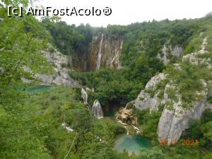 [P11] Imagine de sus, de la intrarea în parc către lacuri şi cascade » foto by irinad
 - 
<span class="allrVoted glyphicon glyphicon-heart hidden" id="av1250278"></span>
<a class="m-l-10 hidden" id="sv1250278" onclick="voting_Foto_DelVot(,1250278,412)" role="button">șterge vot <span class="glyphicon glyphicon-remove"></span></a>
<a id="v91250278" class=" c-red"  onclick="voting_Foto_SetVot(1250278)" role="button"><span class="glyphicon glyphicon-heart-empty"></span> <b>LIKE</b> = Votează poza</a> <img class="hidden"  id="f1250278W9" src="/imagini/loader.gif" border="0" /><span class="AjErrMes hidden" id="e1250278ErM"></span>