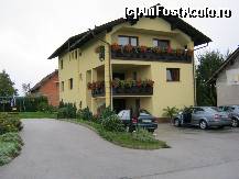 [P05] Vila in care am fost cazati in Slunj » foto by romanitzaa
 - 
<span class="allrVoted glyphicon glyphicon-heart hidden" id="av161674"></span>
<a class="m-l-10 hidden" id="sv161674" onclick="voting_Foto_DelVot(,161674,412)" role="button">șterge vot <span class="glyphicon glyphicon-remove"></span></a>
<a id="v9161674" class=" c-red"  onclick="voting_Foto_SetVot(161674)" role="button"><span class="glyphicon glyphicon-heart-empty"></span> <b>LIKE</b> = Votează poza</a> <img class="hidden"  id="f161674W9" src="/imagini/loader.gif" border="0" /><span class="AjErrMes hidden" id="e161674ErM"></span>