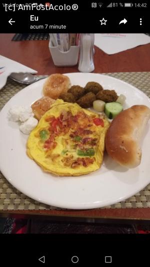 [P08] Mic dejun: omleta, falafel, branza, licii murate » foto by cristinaion
 - 
<span class="allrVoted glyphicon glyphicon-heart hidden" id="av1118469"></span>
<a class="m-l-10 hidden" id="sv1118469" onclick="voting_Foto_DelVot(,1118469,418)" role="button">șterge vot <span class="glyphicon glyphicon-remove"></span></a>
<a id="v91118469" class=" c-red"  onclick="voting_Foto_SetVot(1118469)" role="button"><span class="glyphicon glyphicon-heart-empty"></span> <b>LIKE</b> = Votează poza</a> <img class="hidden"  id="f1118469W9" src="/imagini/loader.gif" border="0" /><span class="AjErrMes hidden" id="e1118469ErM"></span>