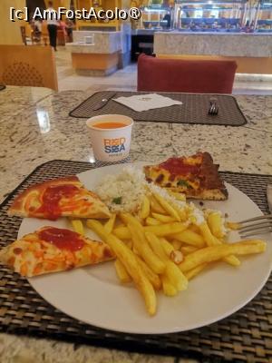 [P11] Pizza, omleta cu cartofi prajiti si oranjada » foto by dorgo
 - 
<span class="allrVoted glyphicon glyphicon-heart hidden" id="av1504861"></span>
<a class="m-l-10 hidden" id="sv1504861" onclick="voting_Foto_DelVot(,1504861,469)" role="button">șterge vot <span class="glyphicon glyphicon-remove"></span></a>
<a id="v91504861" class=" c-red"  onclick="voting_Foto_SetVot(1504861)" role="button"><span class="glyphicon glyphicon-heart-empty"></span> <b>LIKE</b> = Votează poza</a> <img class="hidden"  id="f1504861W9" src="/imagini/loader.gif" border="0" /><span class="AjErrMes hidden" id="e1504861ErM"></span>