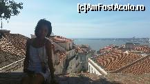 [P14] Relaxare asteptand frumos la intrarea in Castelul S. Jorge si Tejo in plan indepartat » foto by florintoma
 - 
<span class="allrVoted glyphicon glyphicon-heart hidden" id="av471235"></span>
<a class="m-l-10 hidden" id="sv471235" onclick="voting_Foto_DelVot(,471235,516)" role="button">șterge vot <span class="glyphicon glyphicon-remove"></span></a>
<a id="v9471235" class=" c-red"  onclick="voting_Foto_SetVot(471235)" role="button"><span class="glyphicon glyphicon-heart-empty"></span> <b>LIKE</b> = Votează poza</a> <img class="hidden"  id="f471235W9" src="/imagini/loader.gif" border="0" /><span class="AjErrMes hidden" id="e471235ErM"></span>