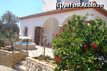 [P33] Pensiunea Sonya din Loule-casa primitoare, moderna si inconjurata de o mare de flori superbe » foto by florintoma
 - 
<span class="allrVoted glyphicon glyphicon-heart hidden" id="av471280"></span>
<a class="m-l-10 hidden" id="sv471280" onclick="voting_Foto_DelVot(,471280,516)" role="button">șterge vot <span class="glyphicon glyphicon-remove"></span></a>
<a id="v9471280" class=" c-red"  onclick="voting_Foto_SetVot(471280)" role="button"><span class="glyphicon glyphicon-heart-empty"></span> <b>LIKE</b> = Votează poza</a> <img class="hidden"  id="f471280W9" src="/imagini/loader.gif" border="0" /><span class="AjErrMes hidden" id="e471280ErM"></span>