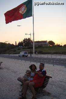 [P43] Lisabona-relaxare de seara aproape de hotel cu drapelul Portugal, avioane la aterizare si noi » foto by florintoma
 - 
<span class="allrVoted glyphicon glyphicon-heart hidden" id="av471297"></span>
<a class="m-l-10 hidden" id="sv471297" onclick="voting_Foto_DelVot(,471297,516)" role="button">șterge vot <span class="glyphicon glyphicon-remove"></span></a>
<a id="v9471297" class=" c-red"  onclick="voting_Foto_SetVot(471297)" role="button"><span class="glyphicon glyphicon-heart-empty"></span> <b>LIKE</b> = Votează poza</a> <img class="hidden"  id="f471297W9" src="/imagini/loader.gif" border="0" /><span class="AjErrMes hidden" id="e471297ErM"></span>