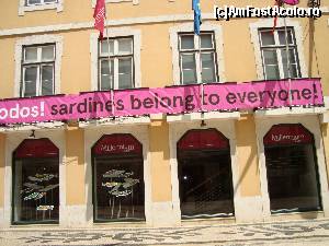 [P23] Expozitie de sardine la Banca Millennium in Rua Augusta -sardina apartine tuturor » foto by mireille
 - 
<span class="allrVoted glyphicon glyphicon-heart hidden" id="av504815"></span>
<a class="m-l-10 hidden" id="sv504815" onclick="voting_Foto_DelVot(,504815,516)" role="button">șterge vot <span class="glyphicon glyphicon-remove"></span></a>
<a id="v9504815" class=" c-red"  onclick="voting_Foto_SetVot(504815)" role="button"><span class="glyphicon glyphicon-heart-empty"></span> <b>LIKE</b> = Votează poza</a> <img class="hidden"  id="f504815W9" src="/imagini/loader.gif" border="0" /><span class="AjErrMes hidden" id="e504815ErM"></span>