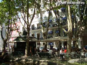 [P04] Avenida da Liberdade la orele diminetii, portughezi si turisti intr-un Chiosc portughez, la masa » foto by mireille
 - 
<span class="allrVoted glyphicon glyphicon-heart hidden" id="av504796"></span>
<a class="m-l-10 hidden" id="sv504796" onclick="voting_Foto_DelVot(,504796,516)" role="button">șterge vot <span class="glyphicon glyphicon-remove"></span></a>
<a id="v9504796" class=" c-red"  onclick="voting_Foto_SetVot(504796)" role="button"><span class="glyphicon glyphicon-heart-empty"></span> <b>LIKE</b> = Votează poza</a> <img class="hidden"  id="f504796W9" src="/imagini/loader.gif" border="0" /><span class="AjErrMes hidden" id="e504796ErM"></span>