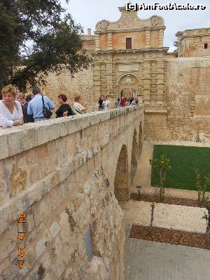 [P17] Malta - Intrarea în Mdina, vechea capitală a Maltei.  » foto by iulianic
 - 
<span class="allrVoted glyphicon glyphicon-heart hidden" id="av565483"></span>
<a class="m-l-10 hidden" id="sv565483" onclick="voting_Foto_DelVot(,565483,557)" role="button">șterge vot <span class="glyphicon glyphicon-remove"></span></a>
<a id="v9565483" class=" c-red"  onclick="voting_Foto_SetVot(565483)" role="button"><span class="glyphicon glyphicon-heart-empty"></span> <b>LIKE</b> = Votează poza</a> <img class="hidden"  id="f565483W9" src="/imagini/loader.gif" border="0" /><span class="AjErrMes hidden" id="e565483ErM"></span>