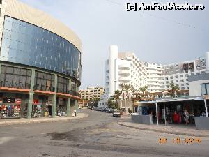 [P08] Malta - Clădiri moderne în Buggiba.  » foto by iulianic
 - 
<span class="allrVoted glyphicon glyphicon-heart hidden" id="av565474"></span>
<a class="m-l-10 hidden" id="sv565474" onclick="voting_Foto_DelVot(,565474,557)" role="button">șterge vot <span class="glyphicon glyphicon-remove"></span></a>
<a id="v9565474" class=" c-red"  onclick="voting_Foto_SetVot(565474)" role="button"><span class="glyphicon glyphicon-heart-empty"></span> <b>LIKE</b> = Votează poza</a> <img class="hidden"  id="f565474W9" src="/imagini/loader.gif" border="0" /><span class="AjErrMes hidden" id="e565474ErM"></span>