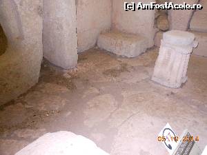 [P04] În sudul Maltei - Templul de la Hagar Qim, pardoseala din dale de piatră.  » foto by iulianic
 - 
<span class="allrVoted glyphicon glyphicon-heart hidden" id="av579467"></span>
<a class="m-l-10 hidden" id="sv579467" onclick="voting_Foto_DelVot(,579467,557)" role="button">șterge vot <span class="glyphicon glyphicon-remove"></span></a>
<a id="v9579467" class=" c-red"  onclick="voting_Foto_SetVot(579467)" role="button"><span class="glyphicon glyphicon-heart-empty"></span> <b>LIKE</b> = Votează poza</a> <img class="hidden"  id="f579467W9" src="/imagini/loader.gif" border="0" /><span class="AjErrMes hidden" id="e579467ErM"></span>