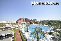 [P28] Vedere de sus de la tobogane.
Se observa ca in partea opusa plajei (fata de hotel)sunt terenuri virane sau blocuri cu apartamente.Resorturile sunt pe malul marii, apoiurmeaza o centura de blocuri, apoi .. viran. » foto by Talibanu
 - 
<span class="allrVoted glyphicon glyphicon-heart hidden" id="av277334"></span>
<a class="m-l-10 hidden" id="sv277334" onclick="voting_Foto_DelVot(,277334,6)" role="button">șterge vot <span class="glyphicon glyphicon-remove"></span></a>
<a id="v9277334" class=" c-red"  onclick="voting_Foto_SetVot(277334)" role="button"><span class="glyphicon glyphicon-heart-empty"></span> <b>LIKE</b> = Votează poza</a> <img class="hidden"  id="f277334W9" src="/imagini/loader.gif" border="0" /><span class="AjErrMes hidden" id="e277334ErM"></span>
