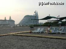 [P05] In plan indepartat Delphin Diva si ceva mai aproape Delphin Imperial (partea dinspre Delphin Palace) » foto by VA77LI
 - 
<span class="allrVoted glyphicon glyphicon-heart hidden" id="av264568"></span>
<a class="m-l-10 hidden" id="sv264568" onclick="voting_Foto_DelVot(,264568,6)" role="button">șterge vot <span class="glyphicon glyphicon-remove"></span></a>
<a id="v9264568" class=" c-red"  onclick="voting_Foto_SetVot(264568)" role="button"><span class="glyphicon glyphicon-heart-empty"></span> <b>LIKE</b> = Votează poza</a> <img class="hidden"  id="f264568W9" src="/imagini/loader.gif" border="0" /><span class="AjErrMes hidden" id="e264568ErM"></span>
