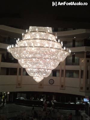 [P02] candelabrul din lobby » foto by susmanradu
 - 
<span class="allrVoted glyphicon glyphicon-heart hidden" id="av428137"></span>
<a class="m-l-10 hidden" id="sv428137" onclick="voting_Foto_DelVot(,428137,6)" role="button">șterge vot <span class="glyphicon glyphicon-remove"></span></a>
<a id="v9428137" class=" c-red"  onclick="voting_Foto_SetVot(428137)" role="button"><span class="glyphicon glyphicon-heart-empty"></span> <b>LIKE</b> = Votează poza</a> <img class="hidden"  id="f428137W9" src="/imagini/loader.gif" border="0" /><span class="AjErrMes hidden" id="e428137ErM"></span>