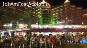 [P24] Hotelul in seara de gala, petrecerea e in jurul piscinei.  » foto by Lisa
 - 
<span class="allrVoted glyphicon glyphicon-heart hidden" id="av1061934"></span>
<a class="m-l-10 hidden" id="sv1061934" onclick="voting_Foto_DelVot(,1061934,6)" role="button">șterge vot <span class="glyphicon glyphicon-remove"></span></a>
<a id="v91061934" class=" c-red"  onclick="voting_Foto_SetVot(1061934)" role="button"><span class="glyphicon glyphicon-heart-empty"></span> <b>LIKE</b> = Votează poza</a> <img class="hidden"  id="f1061934W9" src="/imagini/loader.gif" border="0" /><span class="AjErrMes hidden" id="e1061934ErM"></span>