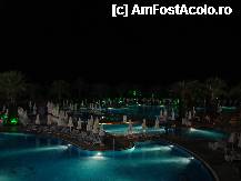 [P04] Imagine nocturna cu main pool » foto by world_traveler
 - 
<span class="allrVoted glyphicon glyphicon-heart hidden" id="av213059"></span>
<a class="m-l-10 hidden" id="sv213059" onclick="voting_Foto_DelVot(,213059,6)" role="button">șterge vot <span class="glyphicon glyphicon-remove"></span></a>
<a id="v9213059" class=" c-red"  onclick="voting_Foto_SetVot(213059)" role="button"><span class="glyphicon glyphicon-heart-empty"></span> <b>LIKE</b> = Votează poza</a> <img class="hidden"  id="f213059W9" src="/imagini/loader.gif" border="0" /><span class="AjErrMes hidden" id="e213059ErM"></span>