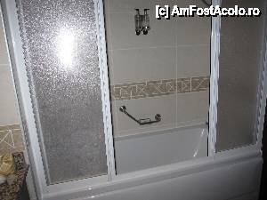 [P04] cada si suportul cu gelul de dus/sampon prins in perete » foto by dandana
 - 
<span class="allrVoted glyphicon glyphicon-heart hidden" id="av432229"></span>
<a class="m-l-10 hidden" id="sv432229" onclick="voting_Foto_DelVot(,432229,6)" role="button">șterge vot <span class="glyphicon glyphicon-remove"></span></a>
<a id="v9432229" class=" c-red"  onclick="voting_Foto_SetVot(432229)" role="button"><span class="glyphicon glyphicon-heart-empty"></span> <b>LIKE</b> = Votează poza</a> <img class="hidden"  id="f432229W9" src="/imagini/loader.gif" border="0" /><span class="AjErrMes hidden" id="e432229ErM"></span>