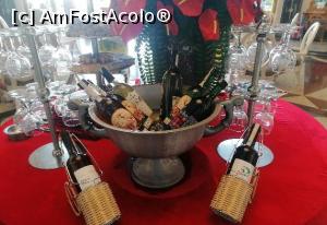 [P10] Vinuri si limonada la recepție. Tot timpul erau la rece! » foto by M'Liviu
 - 
<span class="allrVoted glyphicon glyphicon-heart hidden" id="av1325995"></span>
<a class="m-l-10 hidden" id="sv1325995" onclick="voting_Foto_DelVot(,1325995,6)" role="button">șterge vot <span class="glyphicon glyphicon-remove"></span></a>
<a id="v91325995" class=" c-red"  onclick="voting_Foto_SetVot(1325995)" role="button"><span class="glyphicon glyphicon-heart-empty"></span> <b>LIKE</b> = Votează poza</a> <img class="hidden"  id="f1325995W9" src="/imagini/loader.gif" border="0" /><span class="AjErrMes hidden" id="e1325995ErM"></span>