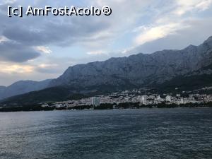 [P01] Makarska văzută de pe faleză » foto by krisstinna
 - 
<span class="allrVoted glyphicon glyphicon-heart hidden" id="av990346"></span>
<a class="m-l-10 hidden" id="sv990346" onclick="voting_Foto_DelVot(,990346,619)" role="button">șterge vot <span class="glyphicon glyphicon-remove"></span></a>
<a id="v9990346" class=" c-red"  onclick="voting_Foto_SetVot(990346)" role="button"><span class="glyphicon glyphicon-heart-empty"></span> <b>LIKE</b> = Votează poza</a> <img class="hidden"  id="f990346W9" src="/imagini/loader.gif" border="0" /><span class="AjErrMes hidden" id="e990346ErM"></span>