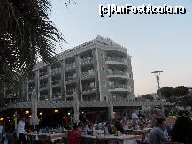 [P09] Una din cladirile hotelului (A BLOK)  » foto by florin_mch
 - 
<span class="allrVoted glyphicon glyphicon-heart hidden" id="av470093"></span>
<a class="m-l-10 hidden" id="sv470093" onclick="voting_Foto_DelVot(,470093,626)" role="button">șterge vot <span class="glyphicon glyphicon-remove"></span></a>
<a id="v9470093" class=" c-red"  onclick="voting_Foto_SetVot(470093)" role="button"><span class="glyphicon glyphicon-heart-empty"></span> <b>LIKE</b> = Votează poza</a> <img class="hidden"  id="f470093W9" src="/imagini/loader.gif" border="0" /><span class="AjErrMes hidden" id="e470093ErM"></span>