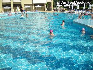 [P65] Piscinele foarte curate, nu miroseau puternic a clor » foto by anghelada
 - 
<span class="allrVoted glyphicon glyphicon-heart hidden" id="av525700"></span>
<a class="m-l-10 hidden" id="sv525700" onclick="voting_Foto_DelVot(,525700,649)" role="button">șterge vot <span class="glyphicon glyphicon-remove"></span></a>
<a id="v9525700" class=" c-red"  onclick="voting_Foto_SetVot(525700)" role="button"><span class="glyphicon glyphicon-heart-empty"></span> <b>LIKE</b> = Votează poza</a> <img class="hidden"  id="f525700W9" src="/imagini/loader.gif" border="0" /><span class="AjErrMes hidden" id="e525700ErM"></span>