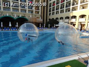 [P09] Distracție individuală, fiecare în bula proprie » foto by Kavarnap
 - 
<span class="allrVoted glyphicon glyphicon-heart hidden" id="av1334412"></span>
<a class="m-l-10 hidden" id="sv1334412" onclick="voting_Foto_DelVot(,1334412,649)" role="button">șterge vot <span class="glyphicon glyphicon-remove"></span></a>
<a id="v91334412" class=" c-red"  onclick="voting_Foto_SetVot(1334412)" role="button"><span class="glyphicon glyphicon-heart-empty"></span> <b>LIKE</b> = Votează poza</a> <img class="hidden"  id="f1334412W9" src="/imagini/loader.gif" border="0" /><span class="AjErrMes hidden" id="e1334412ErM"></span>