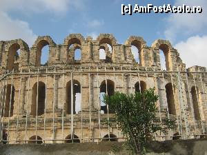 [P03] Colosseum-ul din El Jem » foto by feliciarosca
 - 
<span class="allrVoted glyphicon glyphicon-heart hidden" id="av361030"></span>
<a class="m-l-10 hidden" id="sv361030" onclick="voting_Foto_DelVot(,361030,658)" role="button">șterge vot <span class="glyphicon glyphicon-remove"></span></a>
<a id="v9361030" class=" c-red"  onclick="voting_Foto_SetVot(361030)" role="button"><span class="glyphicon glyphicon-heart-empty"></span> <b>LIKE</b> = Votează poza</a> <img class="hidden"  id="f361030W9" src="/imagini/loader.gif" border="0" /><span class="AjErrMes hidden" id="e361030ErM"></span>