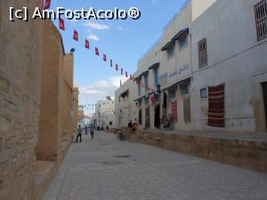 [P60] Kairouan - Spre medina.  » foto by iulianic
 - 
<span class="allrVoted glyphicon glyphicon-heart hidden" id="av1078200"></span>
<a class="m-l-10 hidden" id="sv1078200" onclick="voting_Foto_DelVot(,1078200,658)" role="button">șterge vot <span class="glyphicon glyphicon-remove"></span></a>
<a id="v91078200" class=" c-red"  onclick="voting_Foto_SetVot(1078200)" role="button"><span class="glyphicon glyphicon-heart-empty"></span> <b>LIKE</b> = Votează poza</a> <img class="hidden"  id="f1078200W9" src="/imagini/loader.gif" border="0" /><span class="AjErrMes hidden" id="e1078200ErM"></span>