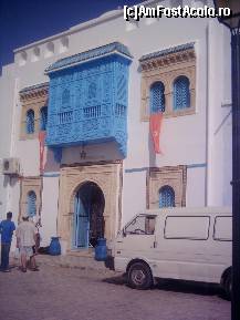 [P29] Fatada magazinului de covoare din Keirouane » foto by liviadavidescu
 - 
<span class="allrVoted glyphicon glyphicon-heart hidden" id="av146005"></span>
<a class="m-l-10 hidden" id="sv146005" onclick="voting_Foto_DelVot(,146005,658)" role="button">șterge vot <span class="glyphicon glyphicon-remove"></span></a>
<a id="v9146005" class=" c-red"  onclick="voting_Foto_SetVot(146005)" role="button"><span class="glyphicon glyphicon-heart-empty"></span> <b>LIKE</b> = Votează poza</a> <img class="hidden"  id="f146005W9" src="/imagini/loader.gif" border="0" /><span class="AjErrMes hidden" id="e146005ErM"></span>