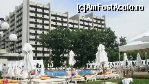 [P02] Imagine de ansamblu a hotelului si a piscinei. » foto by Floria
 - 
<span class="allrVoted glyphicon glyphicon-heart hidden" id="av298180"></span>
<a class="m-l-10 hidden" id="sv298180" onclick="voting_Foto_DelVot(,298180,679)" role="button">șterge vot <span class="glyphicon glyphicon-remove"></span></a>
<a id="v9298180" class=" c-red"  onclick="voting_Foto_SetVot(298180)" role="button"><span class="glyphicon glyphicon-heart-empty"></span> <b>LIKE</b> = Votează poza</a> <img class="hidden"  id="f298180W9" src="/imagini/loader.gif" border="0" /><span class="AjErrMes hidden" id="e298180ErM"></span>