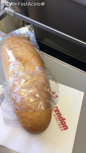 [P15] Sandwich-ul 'subțire' din avion: cașcaval si ardei » foto by tm-tc
 - 
<span class="allrVoted glyphicon glyphicon-heart hidden" id="av897038"></span>
<a class="m-l-10 hidden" id="sv897038" onclick="voting_Foto_DelVot(,897038,7)" role="button">șterge vot <span class="glyphicon glyphicon-remove"></span></a>
<a id="v9897038" class=" c-red"  onclick="voting_Foto_SetVot(897038)" role="button"><span class="glyphicon glyphicon-heart-empty"></span> <b>LIKE</b> = Votează poza</a> <img class="hidden"  id="f897038W9" src="/imagini/loader.gif" border="0" /><span class="AjErrMes hidden" id="e897038ErM"></span>