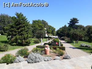 [P11] Hotel Europa.Gradina hotelului. » foto by Floria
 - 
<span class="allrVoted glyphicon glyphicon-heart hidden" id="av1204390"></span>
<a class="m-l-10 hidden" id="sv1204390" onclick="voting_Foto_DelVot(,1204390,731)" role="button">șterge vot <span class="glyphicon glyphicon-remove"></span></a>
<a id="v91204390" class=" c-red"  onclick="voting_Foto_SetVot(1204390)" role="button"><span class="glyphicon glyphicon-heart-empty"></span> <b>LIKE</b> = Votează poza</a> <img class="hidden"  id="f1204390W9" src="/imagini/loader.gif" border="0" /><span class="AjErrMes hidden" id="e1204390ErM"></span>