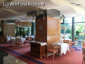 [P29] Hotel Europa - Mesele isi asteptau musterii » foto by mishu
 - 
<span class="allrVoted glyphicon glyphicon-heart hidden" id="av867344"></span>
<a class="m-l-10 hidden" id="sv867344" onclick="voting_Foto_DelVot(,867344,731)" role="button">șterge vot <span class="glyphicon glyphicon-remove"></span></a>
<a id="v9867344" class=" c-red"  onclick="voting_Foto_SetVot(867344)" role="button"><span class="glyphicon glyphicon-heart-empty"></span> <b>LIKE</b> = Votează poza</a> <img class="hidden"  id="f867344W9" src="/imagini/loader.gif" border="0" /><span class="AjErrMes hidden" id="e867344ErM"></span>