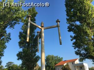 [P06] Felinarele din fata hotelului » foto by costica 59
 - 
<span class="allrVoted glyphicon glyphicon-heart hidden" id="av994896"></span>
<a class="m-l-10 hidden" id="sv994896" onclick="voting_Foto_DelVot(,994896,752)" role="button">șterge vot <span class="glyphicon glyphicon-remove"></span></a>
<a id="v9994896" class=" c-red"  onclick="voting_Foto_SetVot(994896)" role="button"><span class="glyphicon glyphicon-heart-empty"></span> <b>LIKE</b> = Votează poza</a> <img class="hidden"  id="f994896W9" src="/imagini/loader.gif" border="0" /><span class="AjErrMes hidden" id="e994896ErM"></span>