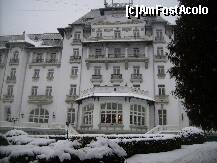 [P01] Hotelul Palace, intrarea din parcul Ghica. » foto by anadragusin
 - 
<span class="allrVoted glyphicon glyphicon-heart hidden" id="av177431"></span>
<a class="m-l-10 hidden" id="sv177431" onclick="voting_Foto_DelVot(,177431,762)" role="button">șterge vot <span class="glyphicon glyphicon-remove"></span></a>
<a id="v9177431" class=" c-red"  onclick="voting_Foto_SetVot(177431)" role="button"><span class="glyphicon glyphicon-heart-empty"></span> <b>LIKE</b> = Votează poza</a> <img class="hidden"  id="f177431W9" src="/imagini/loader.gif" border="0" /><span class="AjErrMes hidden" id="e177431ErM"></span>