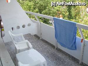 [P14] Balconul camerei care avea in dotare 2 scaune si o masa » foto by sebino
 - 
<span class="allrVoted glyphicon glyphicon-heart hidden" id="av443003"></span>
<a class="m-l-10 hidden" id="sv443003" onclick="voting_Foto_DelVot(,443003,769)" role="button">șterge vot <span class="glyphicon glyphicon-remove"></span></a>
<a id="v9443003" class=" c-red"  onclick="voting_Foto_SetVot(443003)" role="button"><span class="glyphicon glyphicon-heart-empty"></span> <b>LIKE</b> = Votează poza</a> <img class="hidden"  id="f443003W9" src="/imagini/loader.gif" border="0" /><span class="AjErrMes hidden" id="e443003ErM"></span>