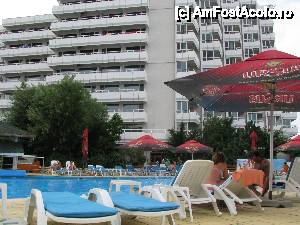 [P07] o noua imagine cu piscina hotelului alaturi de acesta » foto by sebino
 - 
<span class="allrVoted glyphicon glyphicon-heart hidden" id="av442994"></span>
<a class="m-l-10 hidden" id="sv442994" onclick="voting_Foto_DelVot(,442994,769)" role="button">șterge vot <span class="glyphicon glyphicon-remove"></span></a>
<a id="v9442994" class=" c-red"  onclick="voting_Foto_SetVot(442994)" role="button"><span class="glyphicon glyphicon-heart-empty"></span> <b>LIKE</b> = Votează poza</a> <img class="hidden"  id="f442994W9" src="/imagini/loader.gif" border="0" /><span class="AjErrMes hidden" id="e442994ErM"></span>