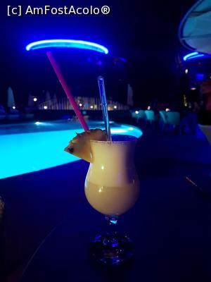 [P34] Pina Colada la barul de la piscina » foto by cryss27
 - 
<span class="allrVoted glyphicon glyphicon-heart hidden" id="av983014"></span>
<a class="m-l-10 hidden" id="sv983014" onclick="voting_Foto_DelVot(,983014,77)" role="button">șterge vot <span class="glyphicon glyphicon-remove"></span></a>
<a id="v9983014" class=" c-red"  onclick="voting_Foto_SetVot(983014)" role="button"><span class="glyphicon glyphicon-heart-empty"></span> <b>LIKE</b> = Votează poza</a> <img class="hidden"  id="f983014W9" src="/imagini/loader.gif" border="0" /><span class="AjErrMes hidden" id="e983014ErM"></span>