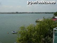 [P03] Vedere de pe balcon spre lac » foto by adypotra
 - 
<span class="allrVoted glyphicon glyphicon-heart hidden" id="av235286"></span>
<a class="m-l-10 hidden" id="sv235286" onclick="voting_Foto_DelVot(,235286,770)" role="button">șterge vot <span class="glyphicon glyphicon-remove"></span></a>
<a id="v9235286" class=" c-red"  onclick="voting_Foto_SetVot(235286)" role="button"><span class="glyphicon glyphicon-heart-empty"></span> <b>LIKE</b> = Votează poza</a> <img class="hidden"  id="f235286W9" src="/imagini/loader.gif" border="0" /><span class="AjErrMes hidden" id="e235286ErM"></span>
