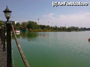[P06] Lacul Siutghiol din Mamaia - Constanța, văzut de pe terasa restaurantului Florida. Lacul oferă o priveliște superbă, indiferent de unghiul din care îl privești. » foto by Sobsy
 - 
<span class="allrVoted glyphicon glyphicon-heart hidden" id="av587825"></span>
<a class="m-l-10 hidden" id="sv587825" onclick="voting_Foto_DelVot(,587825,773)" role="button">șterge vot <span class="glyphicon glyphicon-remove"></span></a>
<a id="v9587825" class=" c-red"  onclick="voting_Foto_SetVot(587825)" role="button"><span class="glyphicon glyphicon-heart-empty"></span> <b>LIKE</b> = Votează poza</a> <img class="hidden"  id="f587825W9" src="/imagini/loader.gif" border="0" /><span class="AjErrMes hidden" id="e587825ErM"></span>
