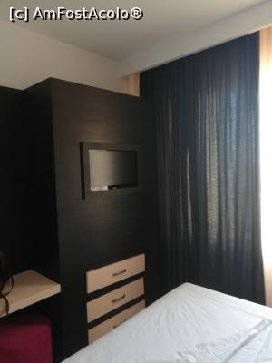 [P03] Televizorul din dormitor era încorporat în dulap » foto by cris1982
 - 
<span class="allrVoted glyphicon glyphicon-heart hidden" id="av1183493"></span>
<a class="m-l-10 hidden" id="sv1183493" onclick="voting_Foto_DelVot(,1183493,782)" role="button">șterge vot <span class="glyphicon glyphicon-remove"></span></a>
<a id="v91183493" class=" c-red"  onclick="voting_Foto_SetVot(1183493)" role="button"><span class="glyphicon glyphicon-heart-empty"></span> <b>LIKE</b> = Votează poza</a> <img class="hidden"  id="f1183493W9" src="/imagini/loader.gif" border="0" /><span class="AjErrMes hidden" id="e1183493ErM"></span>