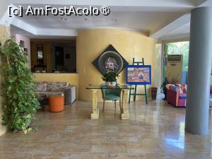 [P02] Hotel Majestic Mamaia - lobby » foto by nicole33
 - 
<span class="allrVoted glyphicon glyphicon-heart hidden" id="av1511797"></span>
<a class="m-l-10 hidden" id="sv1511797" onclick="voting_Foto_DelVot(,1511797,782)" role="button">șterge vot <span class="glyphicon glyphicon-remove"></span></a>
<a id="v91511797" class=" c-red"  onclick="voting_Foto_SetVot(1511797)" role="button"><span class="glyphicon glyphicon-heart-empty"></span> <b>LIKE</b> = Votează poza</a> <img class="hidden"  id="f1511797W9" src="/imagini/loader.gif" border="0" /><span class="AjErrMes hidden" id="e1511797ErM"></span>