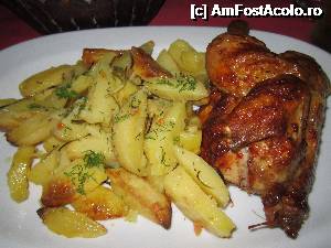 [P15] Puiul cu cartofi de la restaurantul la protap.  » foto by Clotilde
 - 
<span class="allrVoted glyphicon glyphicon-heart hidden" id="av366857"></span>
<a class="m-l-10 hidden" id="sv366857" onclick="voting_Foto_DelVot(,366857,782)" role="button">șterge vot <span class="glyphicon glyphicon-remove"></span></a>
<a id="v9366857" class=" c-red"  onclick="voting_Foto_SetVot(366857)" role="button"><span class="glyphicon glyphicon-heart-empty"></span> <b>LIKE</b> = Votează poza</a> <img class="hidden"  id="f366857W9" src="/imagini/loader.gif" border="0" /><span class="AjErrMes hidden" id="e366857ErM"></span>