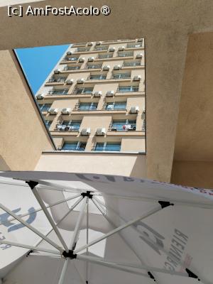 [P11] Vederea de pe terasa catre hotel » foto by Teodor17
 - 
<span class="allrVoted glyphicon glyphicon-heart hidden" id="av1498147"></span>
<a class="m-l-10 hidden" id="sv1498147" onclick="voting_Foto_DelVot(,1498147,787)" role="button">șterge vot <span class="glyphicon glyphicon-remove"></span></a>
<a id="v91498147" class=" c-red"  onclick="voting_Foto_SetVot(1498147)" role="button"><span class="glyphicon glyphicon-heart-empty"></span> <b>LIKE</b> = Votează poza</a> <img class="hidden"  id="f1498147W9" src="/imagini/loader.gif" border="0" /><span class="AjErrMes hidden" id="e1498147ErM"></span>