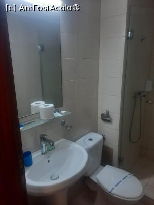 [P12] Restul din baie » foto by Teodor17
 - 
<span class="allrVoted glyphicon glyphicon-heart hidden" id="av1498148"></span>
<a class="m-l-10 hidden" id="sv1498148" onclick="voting_Foto_DelVot(,1498148,787)" role="button">șterge vot <span class="glyphicon glyphicon-remove"></span></a>
<a id="v91498148" class=" c-red"  onclick="voting_Foto_SetVot(1498148)" role="button"><span class="glyphicon glyphicon-heart-empty"></span> <b>LIKE</b> = Votează poza</a> <img class="hidden"  id="f1498148W9" src="/imagini/loader.gif" border="0" /><span class="AjErrMes hidden" id="e1498148ErM"></span>