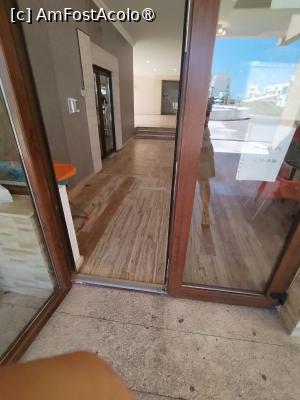 [P35] Intrarea de la parter » foto by Teodor17
 - 
<span class="allrVoted glyphicon glyphicon-heart hidden" id="av1498171"></span>
<a class="m-l-10 hidden" id="sv1498171" onclick="voting_Foto_DelVot(,1498171,787)" role="button">șterge vot <span class="glyphicon glyphicon-remove"></span></a>
<a id="v91498171" class=" c-red"  onclick="voting_Foto_SetVot(1498171)" role="button"><span class="glyphicon glyphicon-heart-empty"></span> <b>LIKE</b> = Votează poza</a> <img class="hidden"  id="f1498171W9" src="/imagini/loader.gif" border="0" /><span class="AjErrMes hidden" id="e1498171ErM"></span>