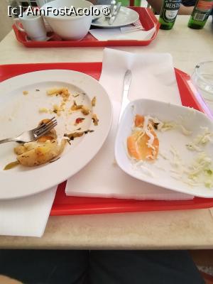 [P37] Am servit si un pranz delicios la restauran » foto by Teodor17
 - 
<span class="allrVoted glyphicon glyphicon-heart hidden" id="av1498173"></span>
<a class="m-l-10 hidden" id="sv1498173" onclick="voting_Foto_DelVot(,1498173,787)" role="button">șterge vot <span class="glyphicon glyphicon-remove"></span></a>
<a id="v91498173" class=" c-red"  onclick="voting_Foto_SetVot(1498173)" role="button"><span class="glyphicon glyphicon-heart-empty"></span> <b>LIKE</b> = Votează poza</a> <img class="hidden"  id="f1498173W9" src="/imagini/loader.gif" border="0" /><span class="AjErrMes hidden" id="e1498173ErM"></span>