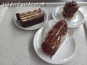 [P28] Prăjituri delicioase de la restaurantul hotelului » foto by mnn
 - 
<span class="allrVoted glyphicon glyphicon-heart hidden" id="av1362568"></span>
<a class="m-l-10 hidden" id="sv1362568" onclick="voting_Foto_DelVot(,1362568,790)" role="button">șterge vot <span class="glyphicon glyphicon-remove"></span></a>
<a id="v91362568" class=" c-red"  onclick="voting_Foto_SetVot(1362568)" role="button"><span class="glyphicon glyphicon-heart-empty"></span> <b>LIKE</b> = Votează poza</a> <img class="hidden"  id="f1362568W9" src="/imagini/loader.gif" border="0" /><span class="AjErrMes hidden" id="e1362568ErM"></span>