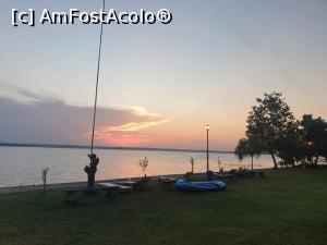 [P04] Lacul din spatele hotelului. » foto by Ericip
 - 
<span class="allrVoted glyphicon glyphicon-heart hidden" id="av1242734"></span>
<a class="m-l-10 hidden" id="sv1242734" onclick="voting_Foto_DelVot(,1242734,793)" role="button">șterge vot <span class="glyphicon glyphicon-remove"></span></a>
<a id="v91242734" class=" c-red"  onclick="voting_Foto_SetVot(1242734)" role="button"><span class="glyphicon glyphicon-heart-empty"></span> <b>LIKE</b> = Votează poza</a> <img class="hidden"  id="f1242734W9" src="/imagini/loader.gif" border="0" /><span class="AjErrMes hidden" id="e1242734ErM"></span>