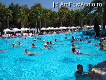 [P15] gimnastica la piscina principala » foto by lidiadanaila
 - 
<span class="allrVoted glyphicon glyphicon-heart hidden" id="av252139"></span>
<a class="m-l-10 hidden" id="sv252139" onclick="voting_Foto_DelVot(,252139,8)" role="button">șterge vot <span class="glyphicon glyphicon-remove"></span></a>
<a id="v9252139" class=" c-red"  onclick="voting_Foto_SetVot(252139)" role="button"><span class="glyphicon glyphicon-heart-empty"></span> <b>LIKE</b> = Votează poza</a> <img class="hidden"  id="f252139W9" src="/imagini/loader.gif" border="0" /><span class="AjErrMes hidden" id="e252139ErM"></span>